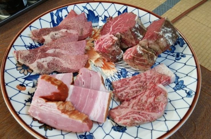 お肉